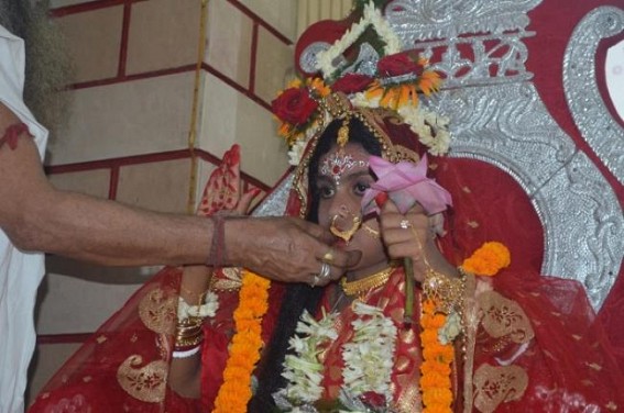 Kumari puja marks Jagadhatri puja’s Maha-Astami Kumari puja marks Jagadhatri puja’s Maha-Astami